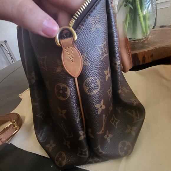 Louis Vuitton Rivoli PM Crossbody bag - Picture 14 of 16